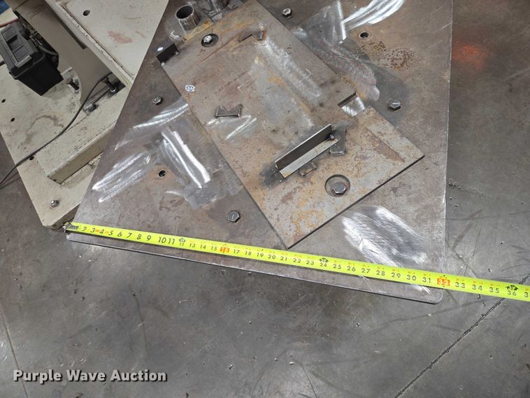 image for item EV5589 2012 IGM RSX 501 robotic welder