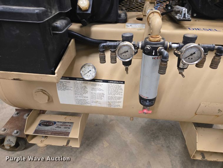 image for item EV5593 Ingersoll Rand air compressor