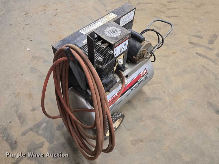 image for item EV5593 Ingersoll Rand air compressor