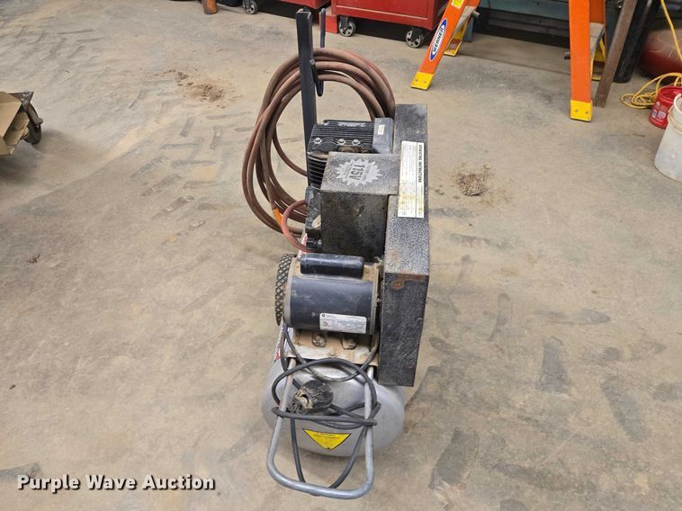 image for item EV5593 Ingersoll Rand air compressor