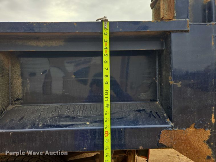 image for item EV5594 1999 Chevrolet 3500 flatbed pickup truck