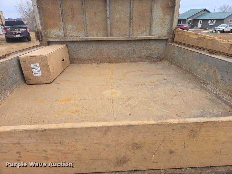 image for item EV5594 1999 Chevrolet 3500 flatbed pickup truck