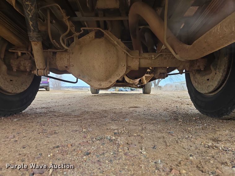 image for item EV5594 1999 Chevrolet 3500 flatbed pickup truck