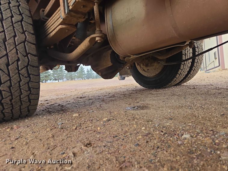 image for item EV5594 1999 Chevrolet 3500 flatbed pickup truck