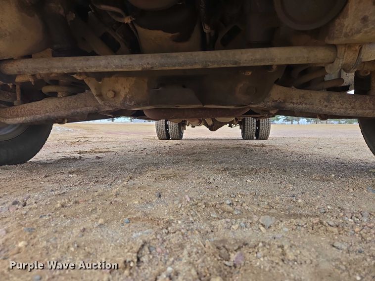 image for item EV5594 1999 Chevrolet 3500 flatbed pickup truck