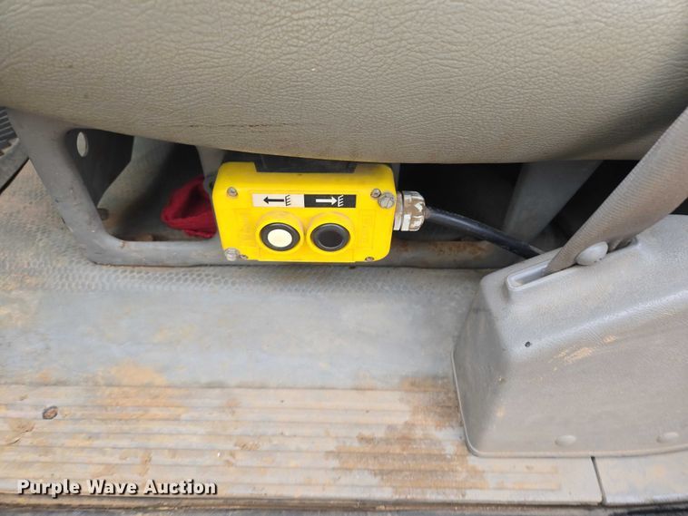 image for item EV5594 1999 Chevrolet 3500 flatbed pickup truck