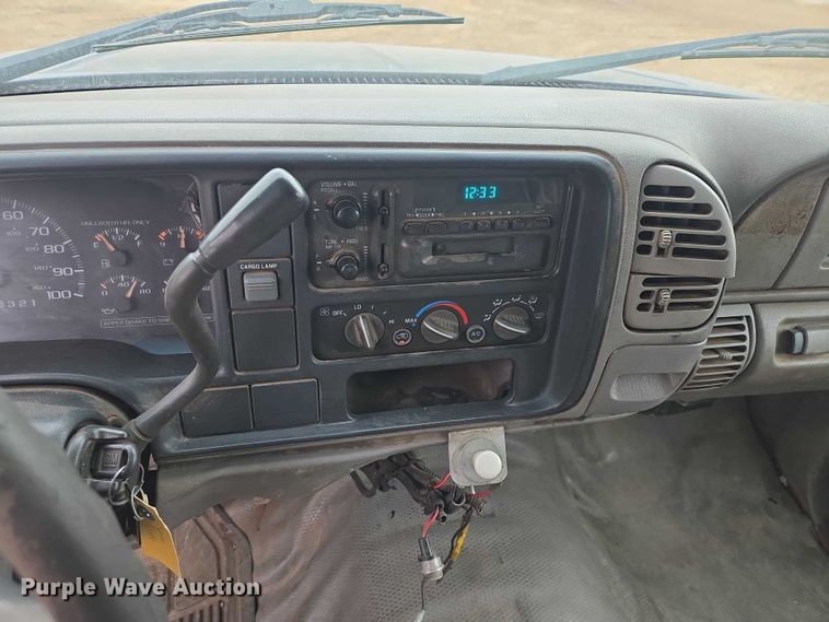 image for item EV5594 1999 Chevrolet 3500 flatbed pickup truck