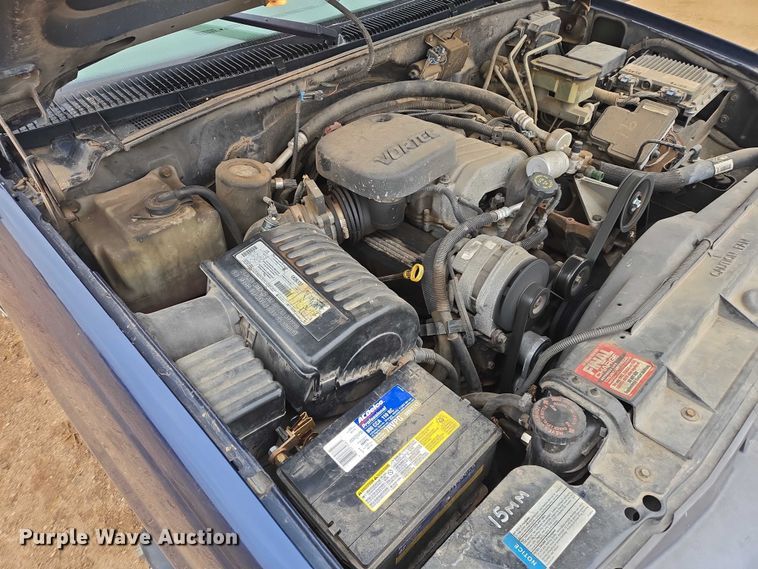 image for item EV5594 1999 Chevrolet 3500 flatbed pickup truck