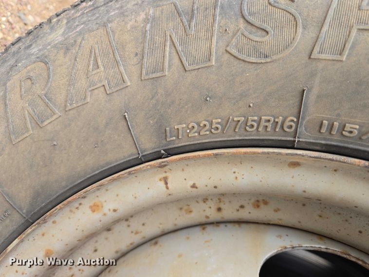 image for item EV5594 1999 Chevrolet 3500 flatbed pickup truck