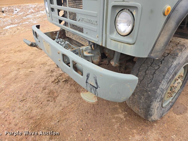 image for item EV5595 1988 International S1900 tank truck