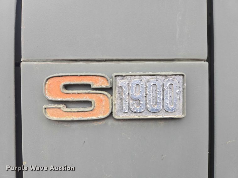 image for item EV5595 1988 International S1900 tank truck