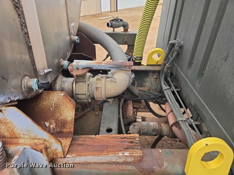 image for item EV5595 1988 International S1900 tank truck