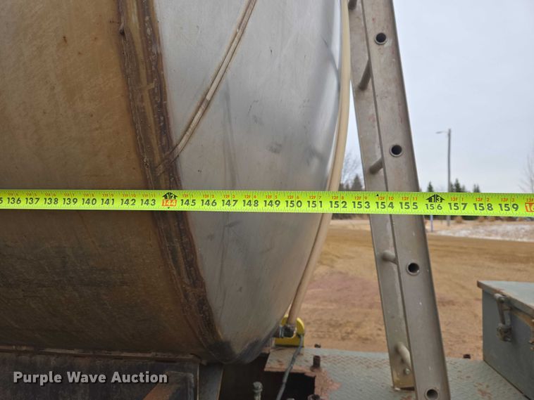 image for item EV5595 1988 International S1900 tank truck