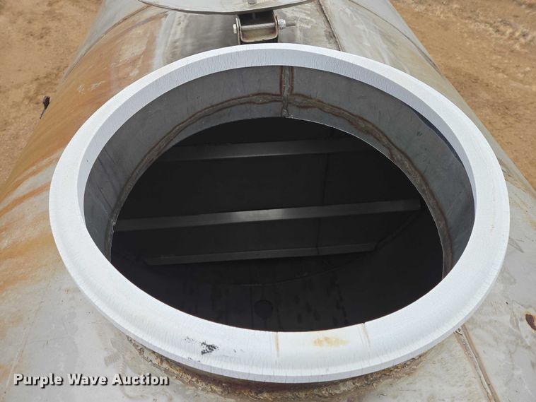 image for item EV5595 1988 International S1900 tank truck