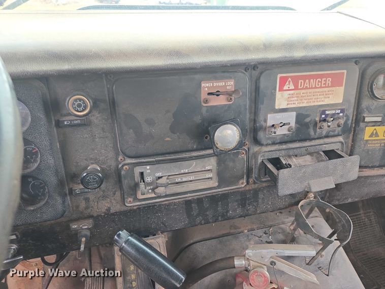 image for item EV5595 1988 International S1900 tank truck