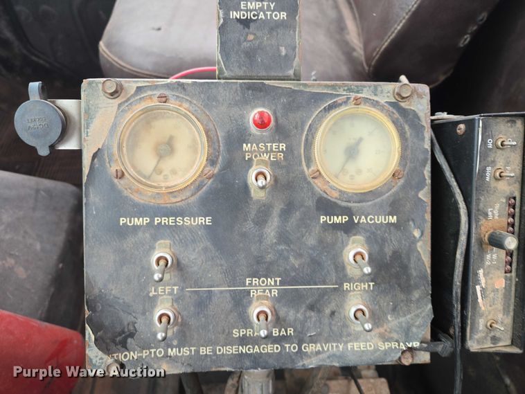 image for item EV5595 1988 International S1900 tank truck