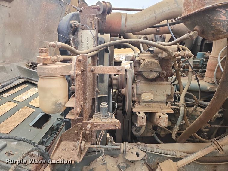 image for item EV5595 1988 International S1900 tank truck