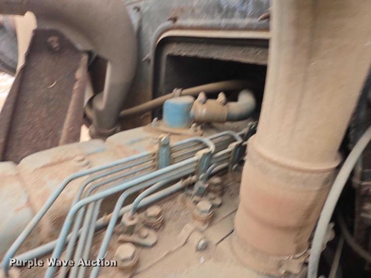 image for item EV5595 1988 International S1900 tank truck