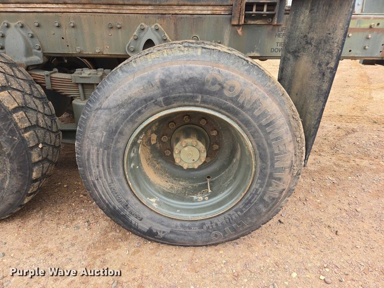 image for item EV5595 1988 International S1900 tank truck