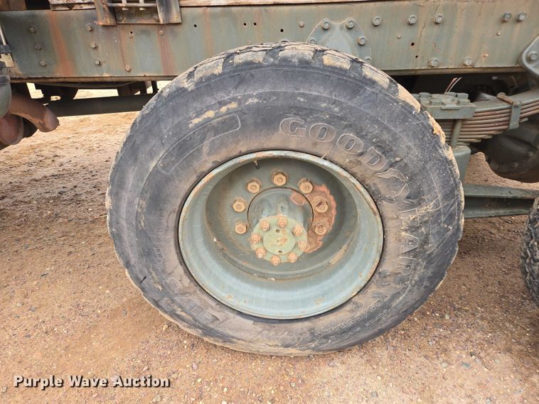 image for item EV5595 1988 International S1900 tank truck