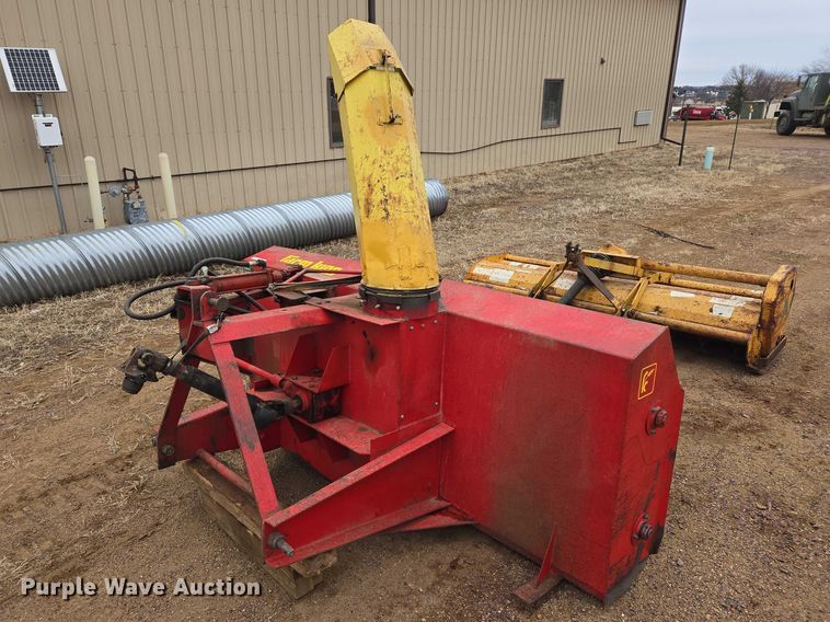 image for item EV5597 Farm King 960 SB snow blower