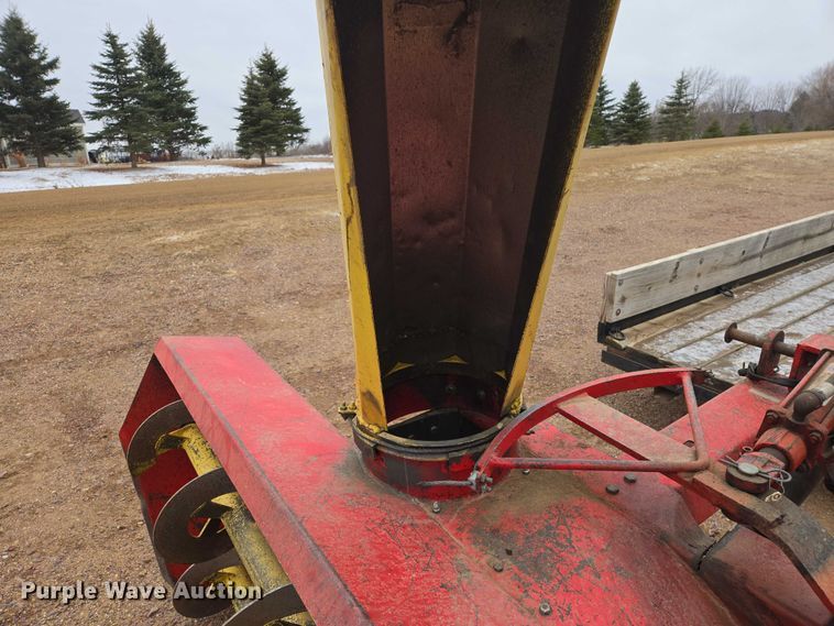 image for item EV5597 Farm King 960 SB snow blower