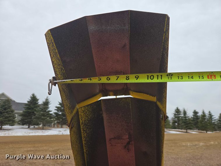 image for item EV5597 Farm King 960 SB snow blower