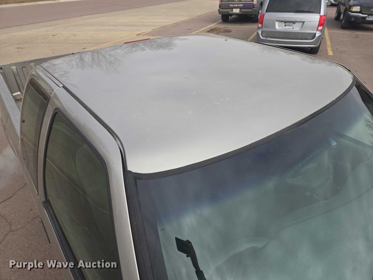 image for item EV5605 2002 Chevrolet S10 Ext. Cab pickup truck