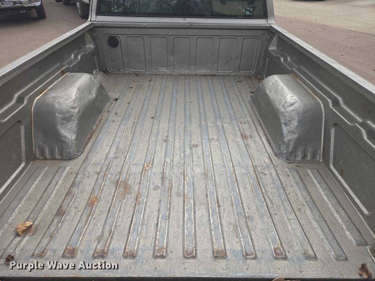 image for item EV5605 2002 Chevrolet S10 Ext. Cab pickup truck