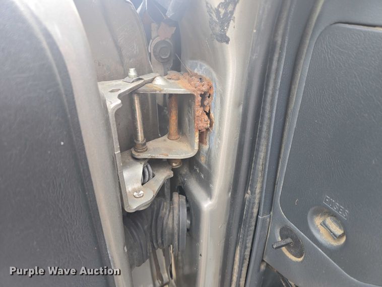 image for item EV5605 2002 Chevrolet S10 Ext. Cab pickup truck