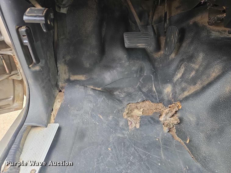 image for item EV5605 2002 Chevrolet S10 Ext. Cab pickup truck