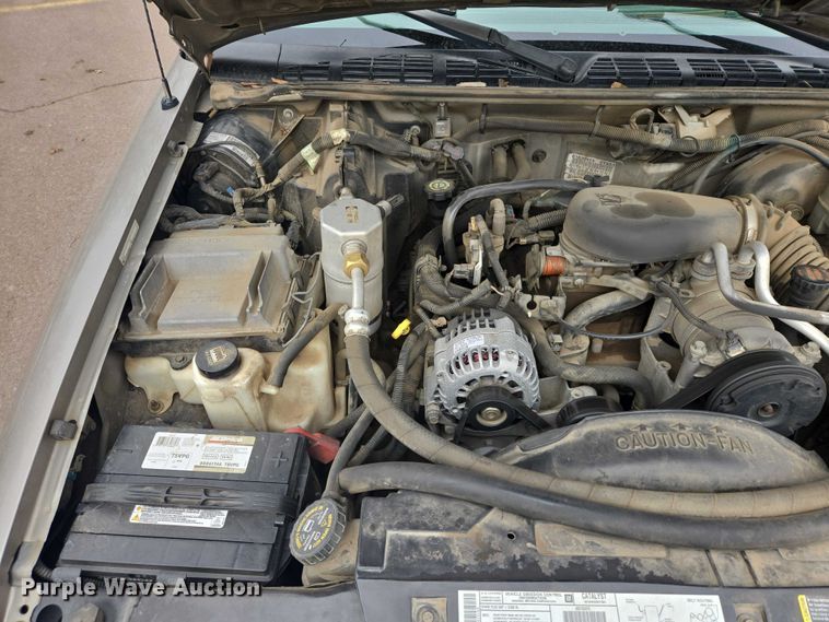 image for item EV5605 2002 Chevrolet S10 Ext. Cab pickup truck