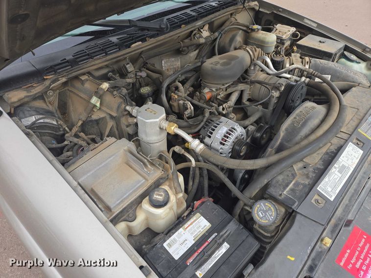 image for item EV5605 2002 Chevrolet S10 Ext. Cab pickup truck