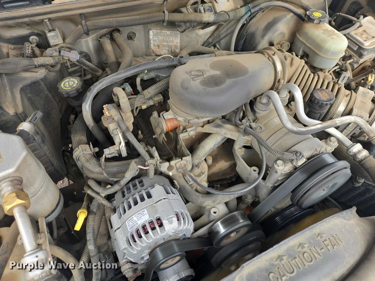 image for item EV5605 2002 Chevrolet S10 Ext. Cab pickup truck