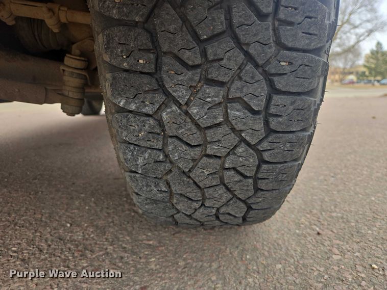 image for item EV5605 2002 Chevrolet S10 Ext. Cab pickup truck