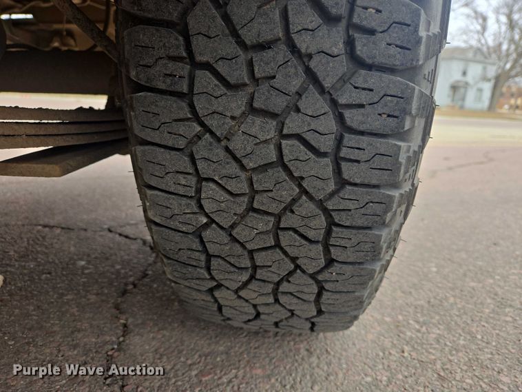 image for item EV5605 2002 Chevrolet S10 Ext. Cab pickup truck