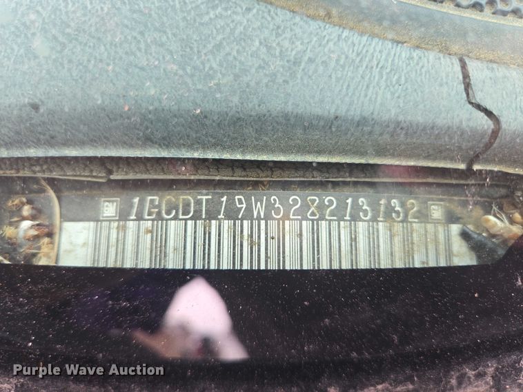 image for item EV5605 2002 Chevrolet S10 Ext. Cab pickup truck