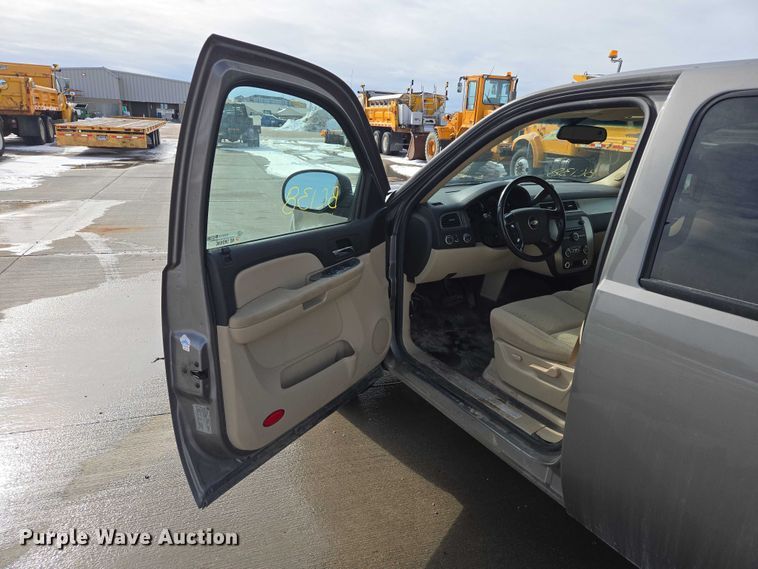 image for item EV5613 2007 Chevrolet Suburban SUV