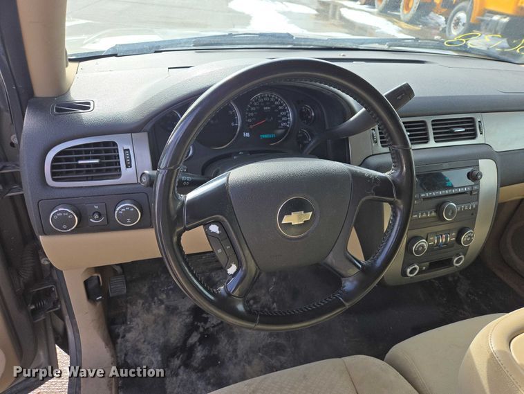 image for item EV5613 2007 Chevrolet Suburban SUV