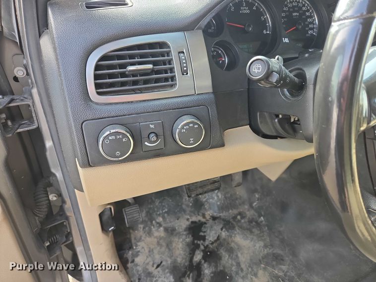 image for item EV5613 2007 Chevrolet Suburban SUV