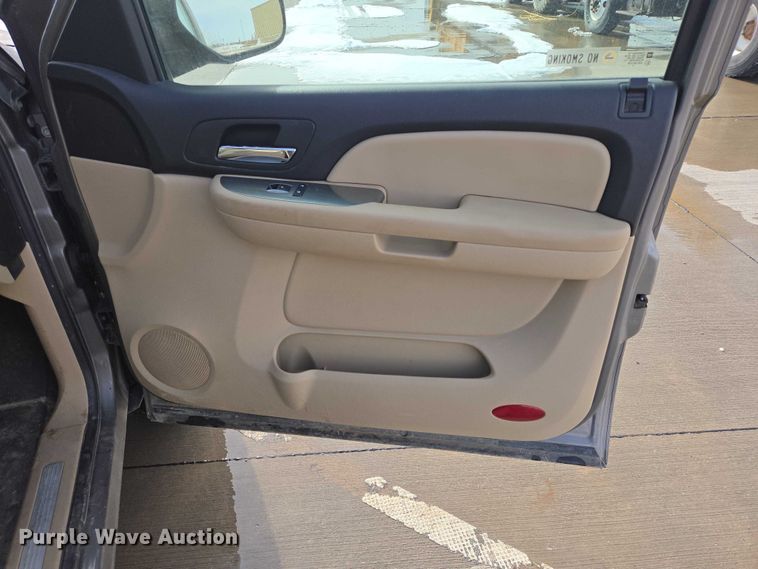 image for item EV5613 2007 Chevrolet Suburban SUV