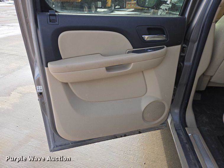 image for item EV5613 2007 Chevrolet Suburban SUV