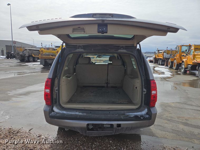 image for item EV5613 2007 Chevrolet Suburban SUV
