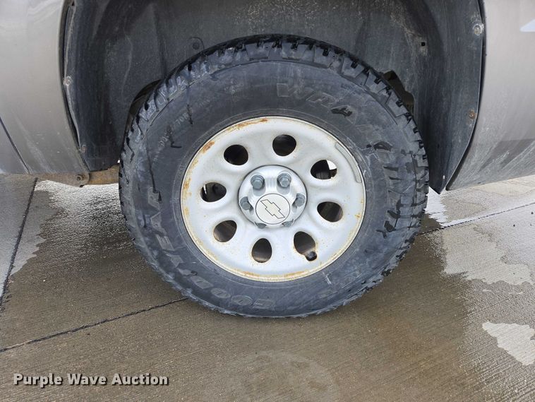 image for item EV5613 2007 Chevrolet Suburban SUV