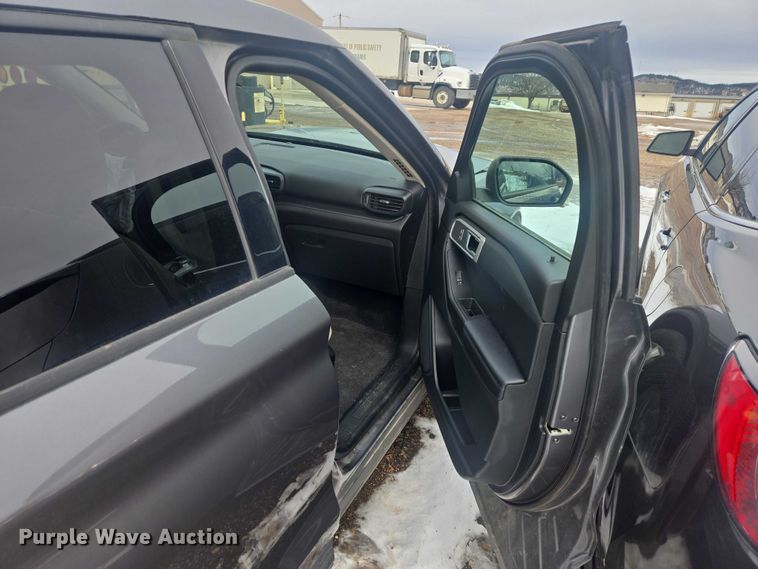 image for item EV5617 2021 Ford Explorer SUV