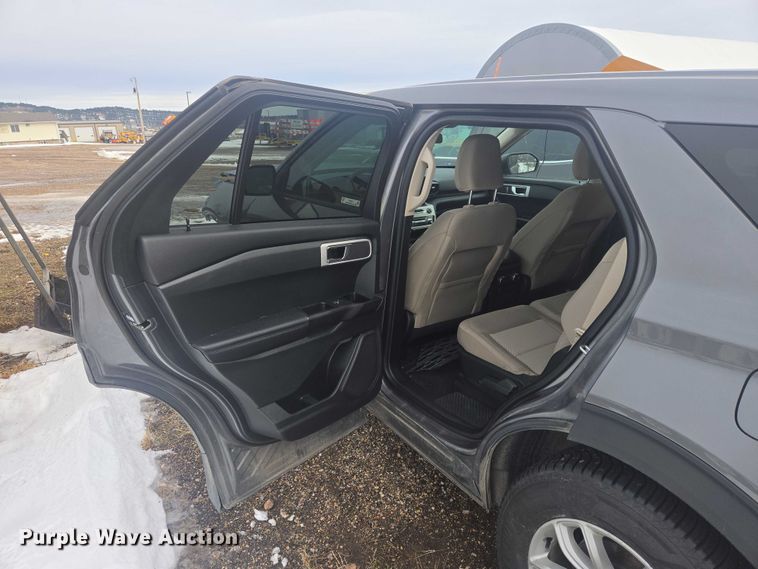 image for item EV5617 2021 Ford Explorer SUV