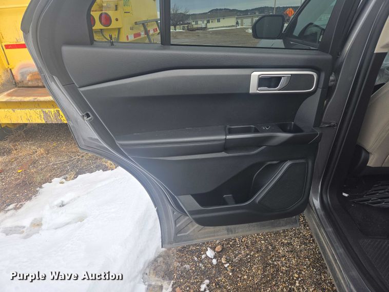 image for item EV5617 2021 Ford Explorer SUV