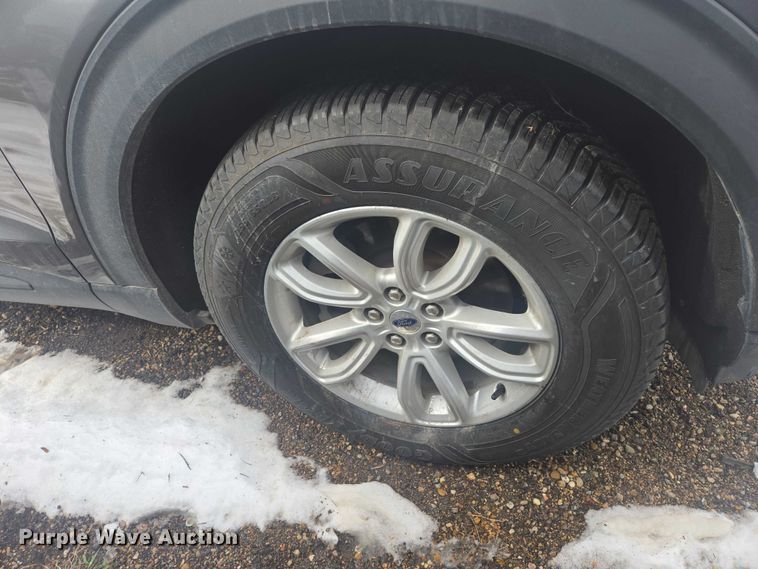 image for item EV5617 2021 Ford Explorer SUV