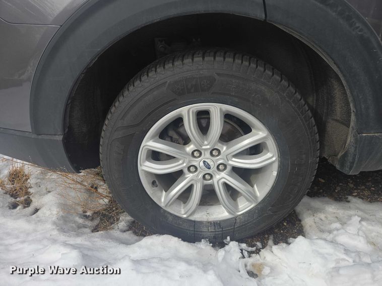 image for item EV5617 2021 Ford Explorer SUV