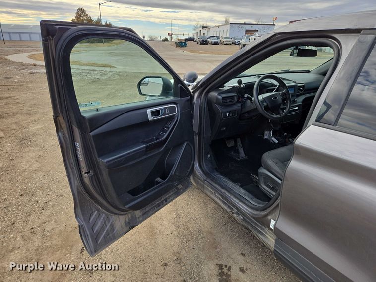 image for item EV5625 2020 Ford Explorer police Interceptor SUV